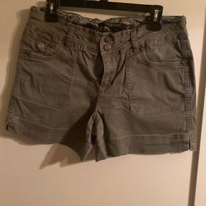 Like new shorts without any flaws!
